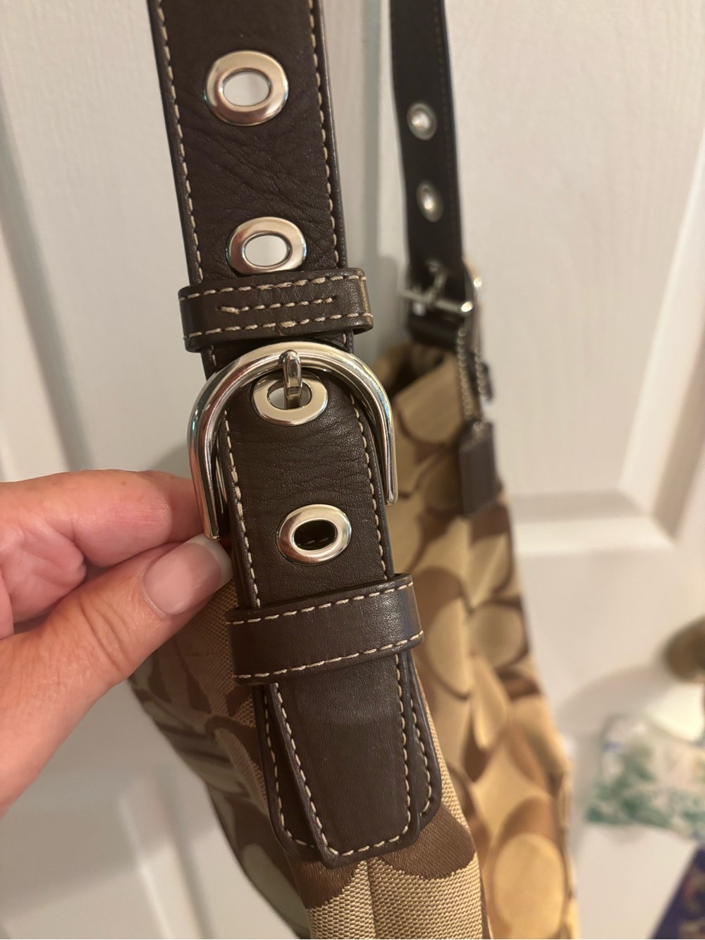 Coach Brown/Tan Signature Canvas Shoulder Bag - Picture 5 of 10